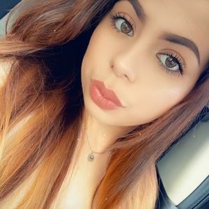 Meet your Posher, Raquel